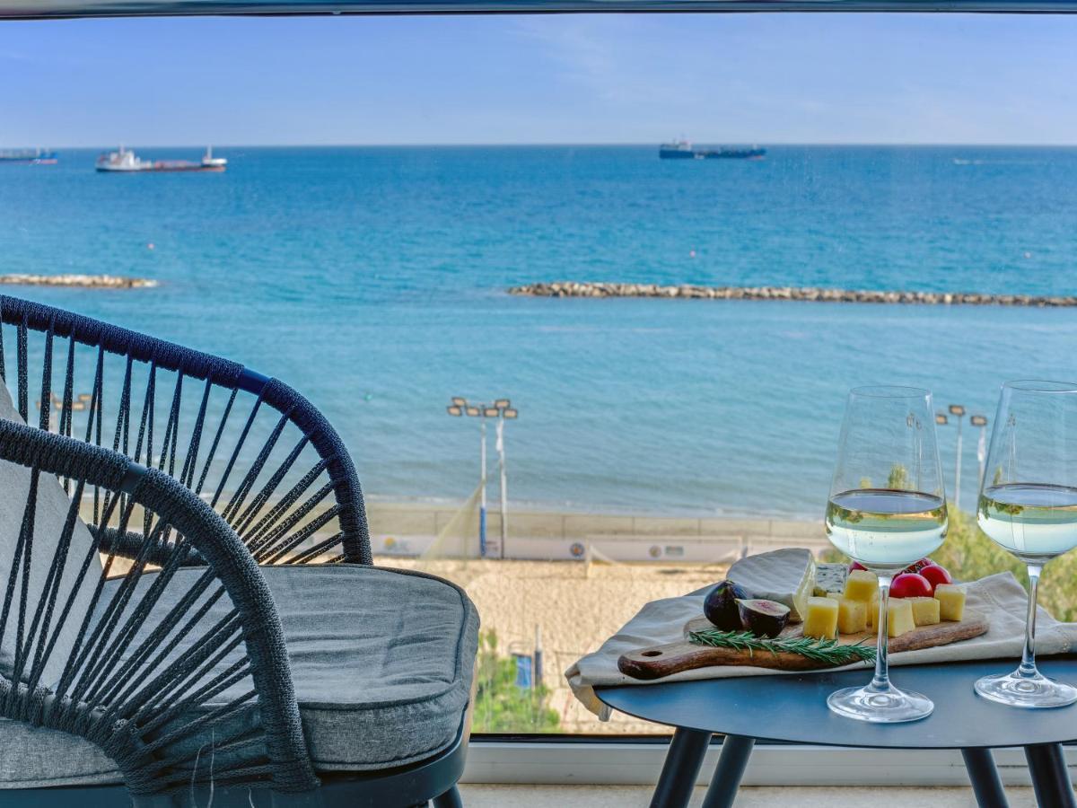 Sanders Kanika Sea Forum - Adorable 2-Bedroom Apartment With Sea View Limasol Dış mekan fotoğraf